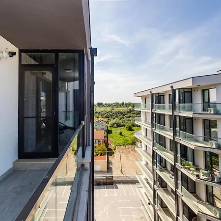 Apartment Meraki And *