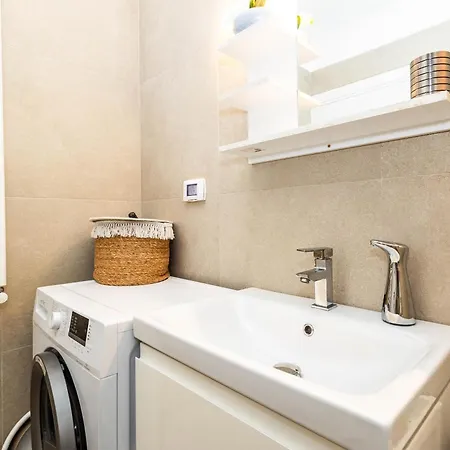 Apartamento Meraki And Năvodari